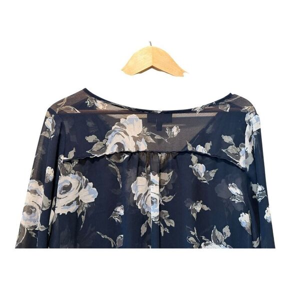 Lane Bryant Women’s Sheer Top Blue Floral V-Neck Blouse Size 18/20 - Picture 9 of 15